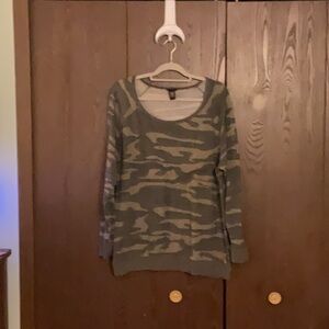 Torrid size 2 classic camo sweatshirt